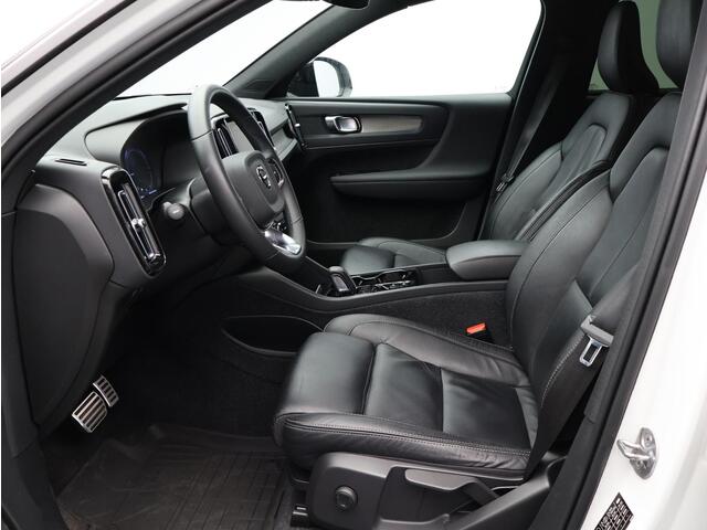 Volvo XC40 T5 262PK Plug-in hybrid R-Design / Trekhaak / Leder / Stoel+Stuurwiel+Achterbank Verwarming / Extra Getint Glas / Adaptieve Full Led / DAB+ / Adaptive Cruise / Pilot Assist