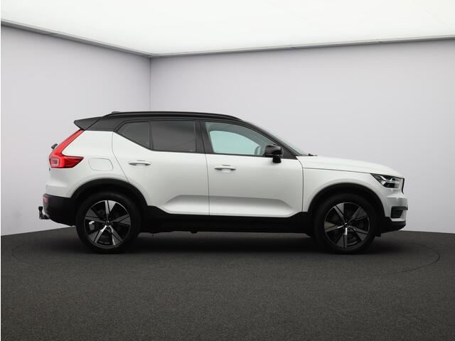 Volvo XC40 T5 262PK Plug-in hybrid R-Design / Trekhaak / Leder / Stoel+Stuurwiel+Achterbank Verwarming / Extra Getint Glas / Adaptieve Full Led / DAB+ / Adaptive Cruise / Pilot Assist