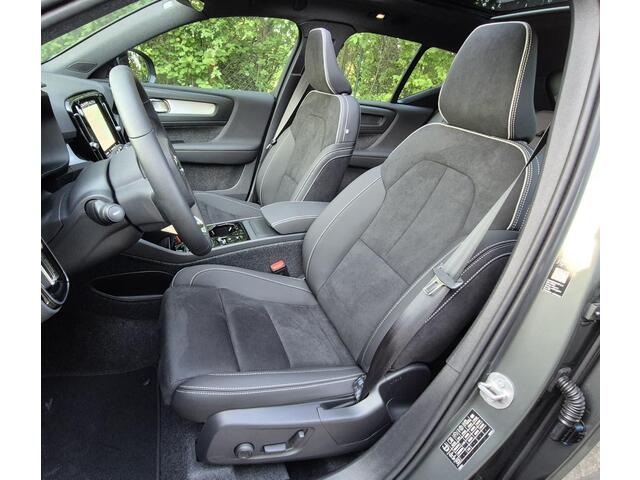 Volvo XC40 2.0 B3 Ultra Dark MY 2026 - 19" Wielen - Panoramadak - Harman Kardon Audio - 360 Cam - Climate - R980 Interieur - warming - Power seats met memory - Full led koplampen - Donkere hemel - Binnenkort beschikbaar