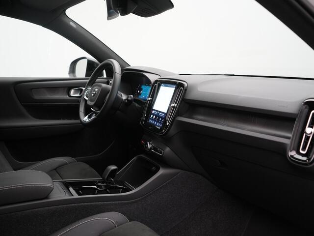 Volvo XC40 Recharge Ultimate 69 kWh 231pk Dealer O.H. | Panodak | Adaptive Cruise | Warmtepomp | 360 Camera | Harman / Kardon | Alcantara Sportstoelen Memory & Verwarmd | Stuur Verwarmd | Keyless | Blis | Apple Carplay | Google Assistent |