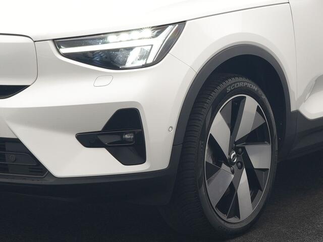 Volvo XC40 Recharge Ultimate 69 kWh 231pk Dealer O.H. | Panodak | Adaptive Cruise | Warmtepomp | 360 Camera | Harman / Kardon | Alcantara Sportstoelen Memory & Verwarmd | Stuur Verwarmd | Keyless | Blis | Apple Carplay | Google Assistent |