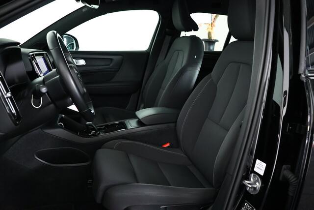 Volvo XC40 Recharge Core 70 kWh Allseason / Navigatie / ACC / Pilot Assist