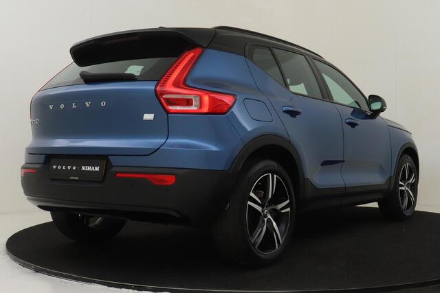 Volvo XC40 T5 RECHARGE R-DESIGN *VOL!* -PANO.DAK|HARMAN/KARDON|360°CAM|POWER-SEATS|STANDKACHEL|BLIS|CLIMATE.PRO|VERW.VOORRUIT|TREKHAAK|19"