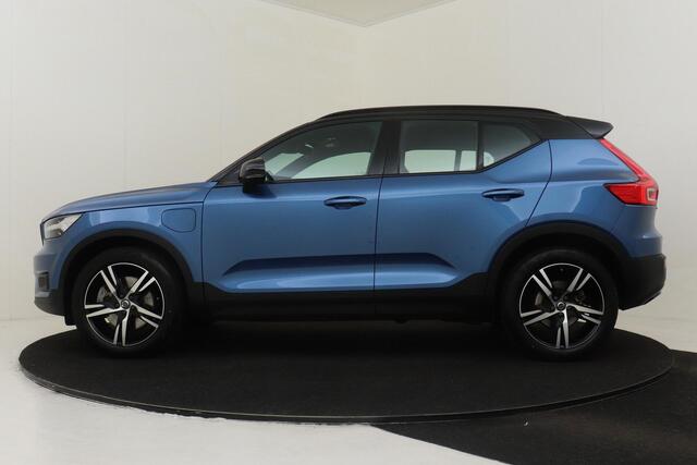 Volvo XC40 T5 RECHARGE R-DESIGN *VOL!* -PANO.DAK|HARMAN/KARDON|360°CAM|POWER-SEATS|STANDKACHEL|BLIS|CLIMATE.PRO|VERW.VOORRUIT|TREKHAAK|19"