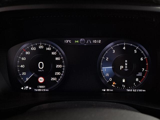 Volvo XC40 2.0 B3 R-Design | Stoel/Stuur verwarming | Adaptieve Cruise | Parkeersensoren V+A | Parkeercamera | Extra getint glas | Harman/Kardon | BLIS | Volvo on Call |