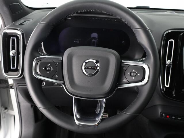 Volvo XC40 RECHARGE TWIN PRO AWD SOD ACCU 93% GARANTIE 9-2031 SCHUIF/ PANORAMADAK. WARMTEPOMP. DIGITAAL DASHBOARD.