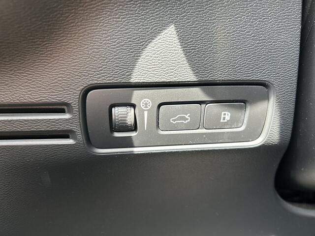 Volvo XC40 1.5 T4 Recharge R-Design Expression | Automaat | Carplay | Camera | Goed onderhouden |