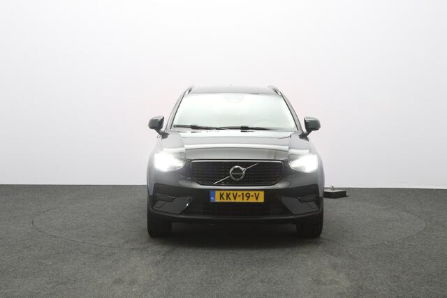 Volvo XC40 2.0 B3 164 PK Plus Dark, Harman/Kardon, Leder, Trekhaak, Memory, Camera