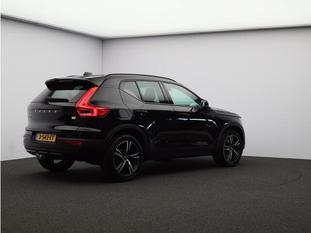 Volvo XC40 T5 262PK Plug in Hybrid R-Design / Trekhaak / Panoramadak / 360 Camera / Harman Kardon / BLIS / Adaptive Cruise / Keyless / All-Season /