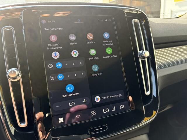 Volvo XC40 Recharge P8 AWD R-Design Navi Stoelverwarming