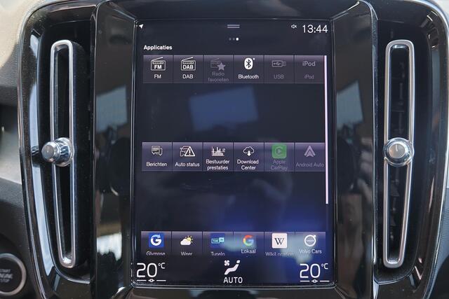 Volvo XC40 T3 Business Pro - IntelliSafe Assist & Surround - Parkeercamera achter - Parkeersensoren voor & achter - Volvo On Call - Inklapbare trekhaak - 18' LMV