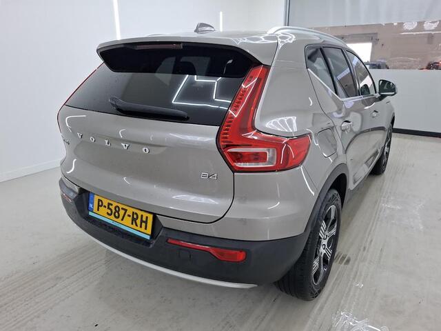 Volvo XC40 2.0 B4 Inscription | Adaptieve Cruise Control | Trekhaak | Lederen Bekleding | Stoel-/Stuurverwarming | Dodehoek Detectie | Harman Kardon Audio | Parkeercamera |