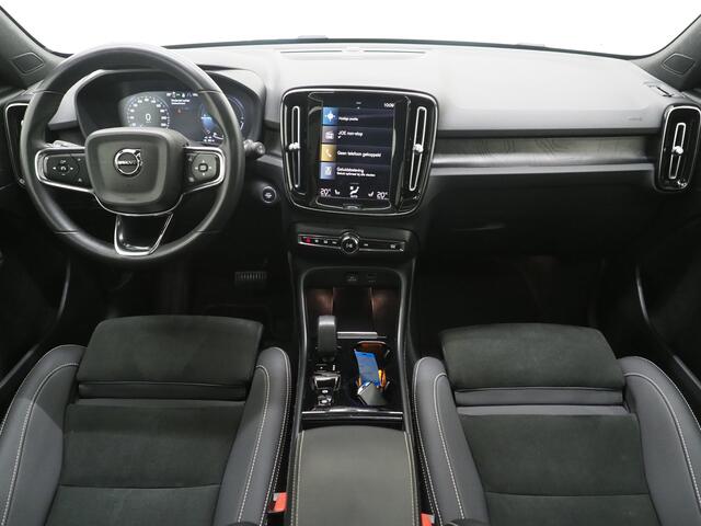 Volvo XC40 1.5 T5 Plug-in hybrid Ultimate Dark | Panoramadak | Trekhaak | Pilot Assist | Harman/Kardon | 360 | Memory | Keyless