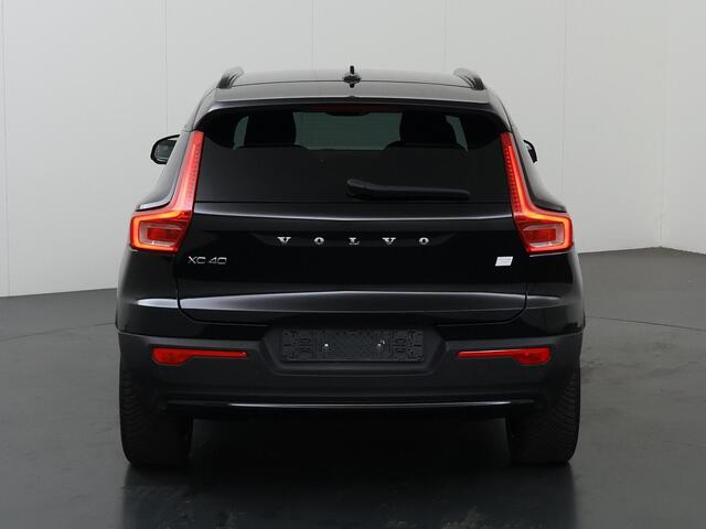 Volvo XC40 Recharge Twin Plus 78 kWh | Navigatie | Stoel/Stuurwielverwarming | Parkeercamera | Cruise Control Adaptief | Elektrische Achterklep |