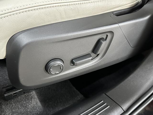 Volvo XC40 1.5 T5 Twin Engine Inscription 262 pk | Leder | Navi | LED |