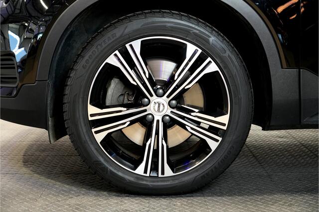 Volvo XC40 1.5 T4 Recharge 155kW/211pk DCT7 Inscription ADAPT.CRUISE + PILOT ASSIST + NAPPA LEER + NAVI SENSUS + LANE ASSIST + STUUR-&STOELVERWARMING + CAMERA + STYLING PAKKET + KEYLESS ENTRY&GO + EL.TREKHAAK + PARKSENSOREN V&A + 19" LM-VELGEN!!