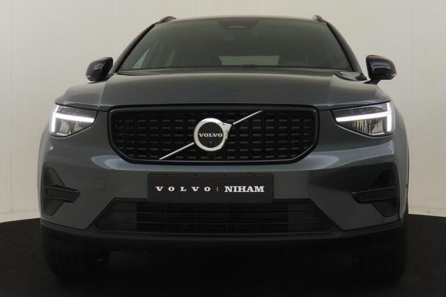 Volvo XC40 B4 (M-HYBRID) PLUS DARK -PANO.DAK|HARMAN/KARDON|POWER-SEATS|360°CAM|PRIVACY.GLAS|20"