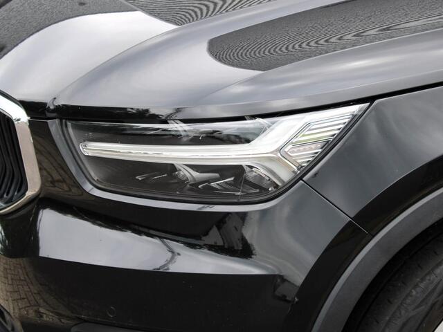 Volvo XC40 1.5 T2 Business Pro Automaat / Panoramadak / 19" velgen / Reservewiel / Mistlampen voor