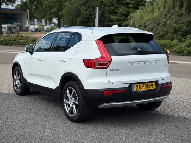 Volvo XC40 2.0 T4 Momentum