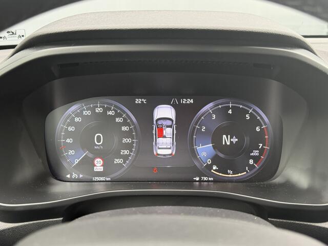 Volvo XC40 BWJ 2022 | 1.5 130PK T2 Momentum Core | TREKHAAK | CAMERA A | CLIMA | NAVI | PDC | CARPLAY |