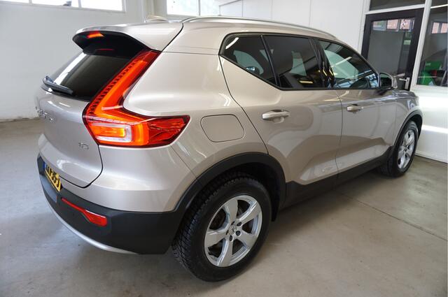 Volvo XC40 2.0 B3 Plus Stoel/stuur-verw. Pilootassistentie