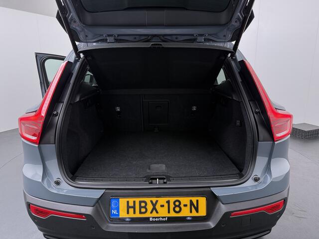 Volvo XC40 1.5 T5 Ultra Dark | Camera | Elektrische Achterklep | Stuurverwarming | Voor en Achter Stoelverwarming | All Season banden | Draadloos oplader | Elektrische Voorstoelen Met Geheugen | Bliss |