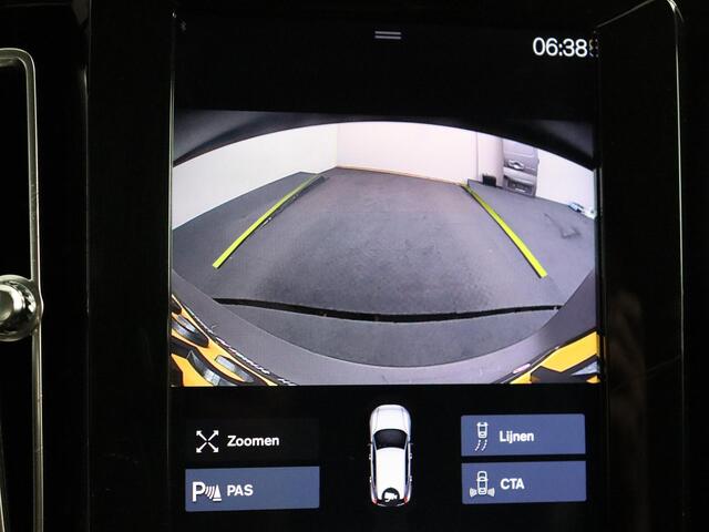 Volvo XC40 1.5 T3 Momentum Automaat | LED | Camera | Navigatie!