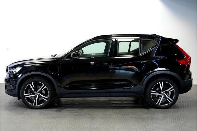 Volvo XC40 1.5 T4 155kW/211pk DCT7 Recharge R-Design PANORAMADAK + PILOT ASSIST + SPORTSTOELEN + 360 CAMERA + HARMAN/KARDON + ADAPT.CRUISE + LANE ASSIST + BLIS + KEYLESS ENTRY&GO + MISTLAMPEN VOOR + PARKSENSOREN + 19" LM-VELGEN!!