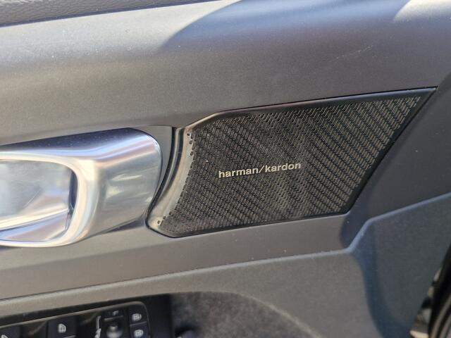 Volvo XC40 Recharge P8 AWD R-Design LEDER INTERIEUR | PANO DAK | 360 CAM | HARMAN KARDON
