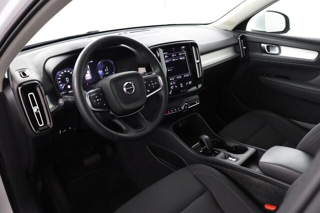Volvo XC40 1.5 T4 Recharge Inscription Expression |Parelmoer wit|Pano dak|