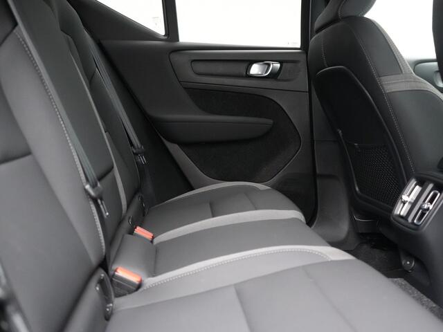 Volvo XC40 Core Recharge Pure 69 kWh 231pk Dealer O.H. | Warmtepomp | Camera | Sportstoelen & Stuur Verwarmd | Google Assistent | Apple Carplay | Cruise Control | Virtual Cockpit | DAB |