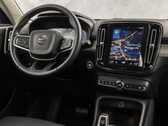 Volvo XC40 1.5 T4 Recharge Inscription 211Pk Automaat (APPLE CARPLAY, GROOT NAVI, MEMORY SEATS, LEDER, SPORTSTOELEN, KEYLESS, STOELVERWARMING, CAMERA, ELEK ACHTERKLEP, NIEUWSTAAT)