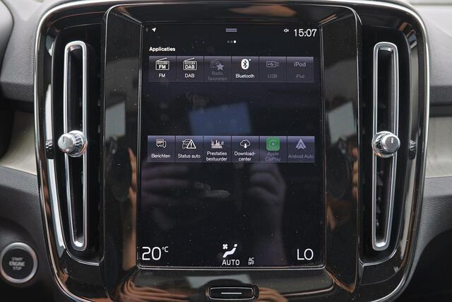 Volvo XC40 T5 Recharge Inscription - Panorama/schuifdak - IntelliSafe Assist - Adaptieve LED koplampen - Parkeercamera achter - Parkeersensoren voor & achter - Extra getint glas - 19' LMV