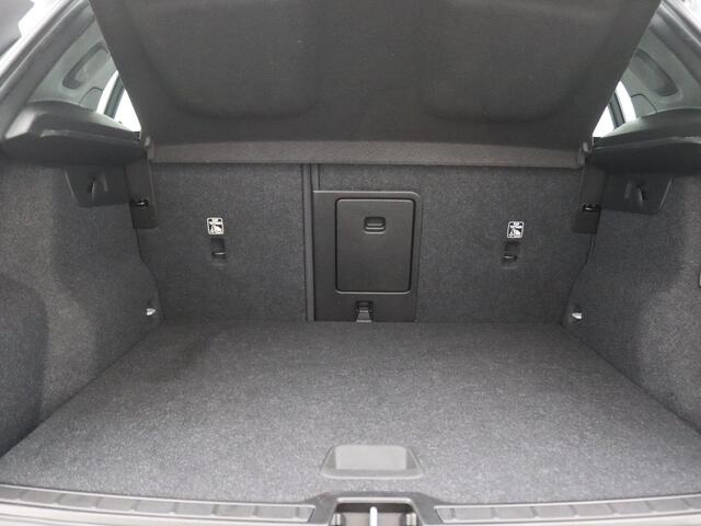 Volvo XC40 1.5 T4 Recharge R-Design Expression 211 PK Panorama Dak, Harman Kardon, 360 Camera, Elektrische Achterklep, NAvigatie, Led verlichting