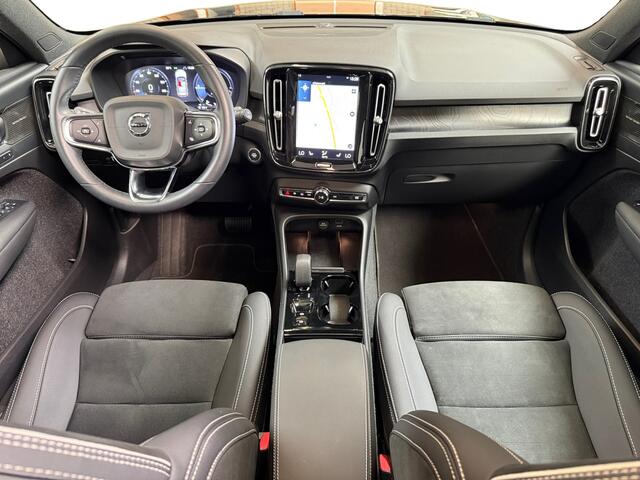 Volvo XC40 1.5 T4 Plug-in hybrid Ultimate Bright I Panoramadak I Leder I Elek. Achterklep I Elek. Stoelen I Carplay I Camera I