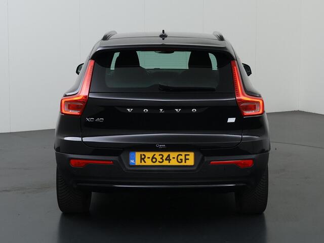 Volvo XC40 Recharge Core | SOH 96% | Comfortstoelen | Navigatie | Stoelverwarming | DAB | Apple CarPlay/Android Auto | Camera | Rijhulp-systeem | Cruise Control | Ele. kofferdeksel |