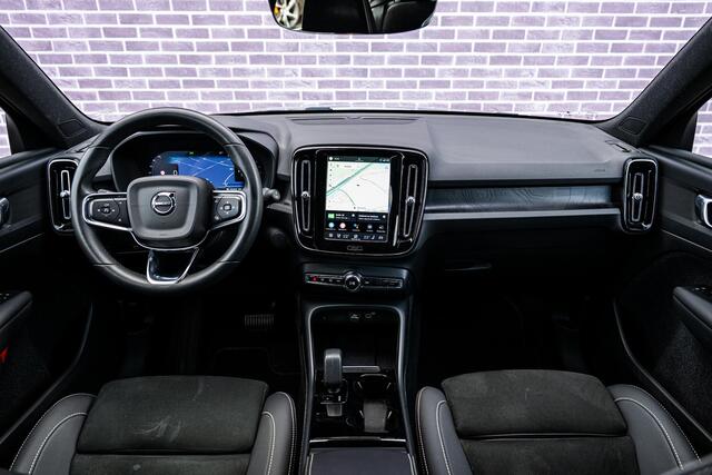 Volvo XC40 Recharge Plus 70 kWh | Adaptieve Cruise Control | Dodehoek Detectie | Stoel en Stuurverwarming | 20" | Nubuck Bekleding |