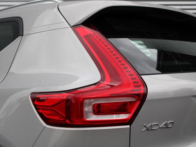 Volvo XC40 1.5 T5 Recharge Inscription Automaat / Panoramadak / Trekhaak / Leder interieur / All-seasonbanden / 360* camera