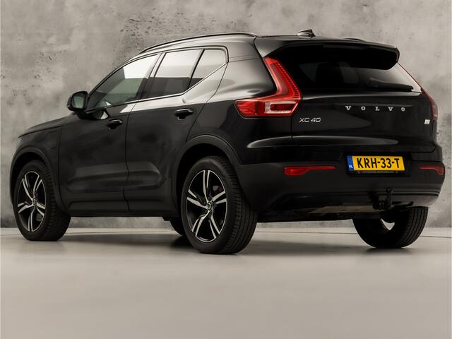 Volvo XC40 1.5 T4 Recharge R-Design 211Pk Automaat (APPLE CARPLAY, GROOT NAVI, LEDER/ALCANTARA, STUUR/STOELVERWARMING, CAMERA, TREKHAAK, SPORTSTOELEN, GETINT GLAS, LANE ASSIST, NIEUWSTAAT)