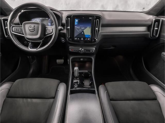 Volvo XC40 1.5 T4 Recharge R-Design 211Pk Automaat (APPLE CARPLAY, GROOT NAVI, LEDER/ALCANTARA, STUUR/STOELVERWARMING, CAMERA, TREKHAAK, SPORTSTOELEN, GETINT GLAS, LANE ASSIST, NIEUWSTAAT)