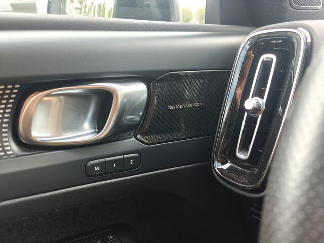 Volvo XC40 T5 Recharge R-Design | Rijklaarprijs | Trekhaak | Pano Dak |