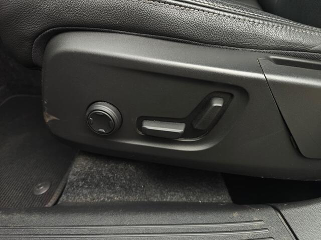 Volvo XC40 T5 Recharge R-Design | Rijklaarprijs | Trekhaak | Pano Dak |