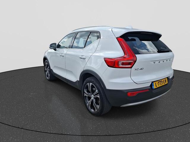 Volvo XC40 1.5 T5 Recharge Business Pro | NL-Auto | Automaat | Plug-In Hybride | Navigatie | 360 Graden Camera | Climate Control | Adaptieve Cruise Control | Stuurwiel en Stoel Verwarming | Elektrische Achterklep | Trekhaak Elektrisch Wegklapbaar | 1e Eigenaar |