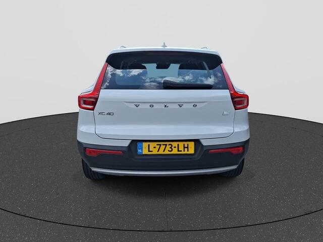 Volvo XC40 1.5 T5 Recharge Business Pro | NL-Auto | Automaat | Plug-In Hybride | Navigatie | 360 Graden Camera | Climate Control | Adaptieve Cruise Control | Stuurwiel en Stoel Verwarming | Elektrische Achterklep | Trekhaak Elektrisch Wegklapbaar | 1e Eigenaar |