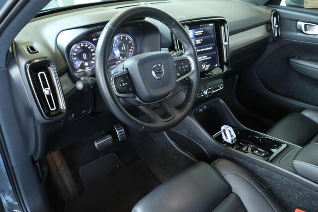 Volvo XC40 2.0 T4 Inscription | Stoelverwarming | Achteruitrijcamera | Parkeersensoren Voor + Achter | Keyless Entry | Adaptieve Cruise Control | Dodehoekwaarschuwing |