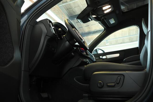 Volvo XC40 2.0 B4 Plus Black Edition | Elektrisch Verstelbare Voorstoelen | Stoel + Stuurverwarming | Harman Kardon Premium Audio | 20" Black Wielen | 360º Visual Park Camera |