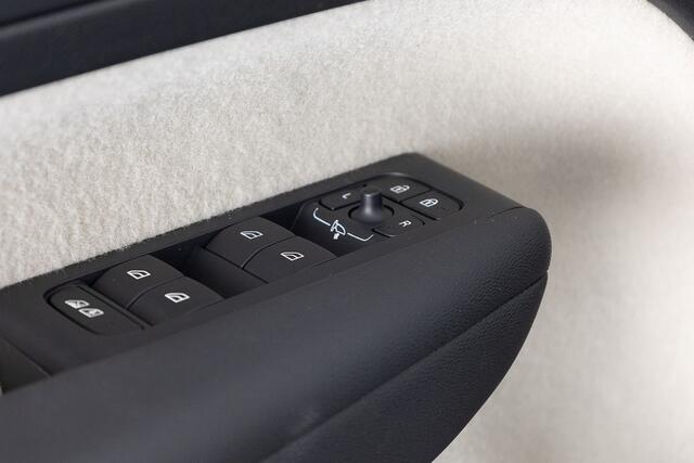 Volvo XC40 1.5 T4 Recharge Ultimate | PANORAMADAK | harman/kardon | LEDER | PHEV
