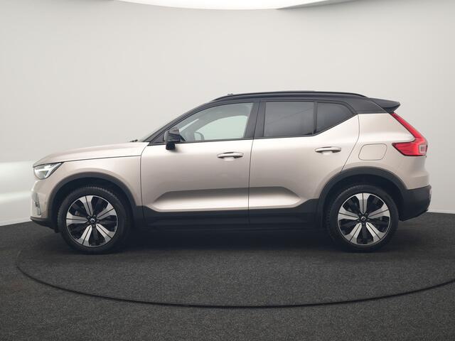 Volvo XC40 Ultimate Recharge Pure 69 kWh 231pk Dealer O.H. | Trekhaak Af Fabriek | Panodak | Adaptive Cruise | 360 Camera | Harman / Kardon | Sportstoelen Memory & Verwarmd | Warmtepomp | Keyless | Blis | Stuur Verwarmd | Google Assistent | DAB |