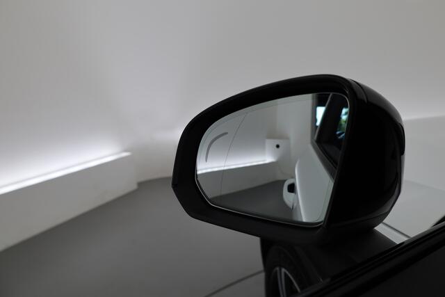 Volvo XC40 1.5 T5 Recharge R-Design | RIJKLAAR !! | Adapt. Cruise | Trekhaak | Leder | Camera | Stoel- Stuurverw. | Harman Kardon | Apple CarPlay