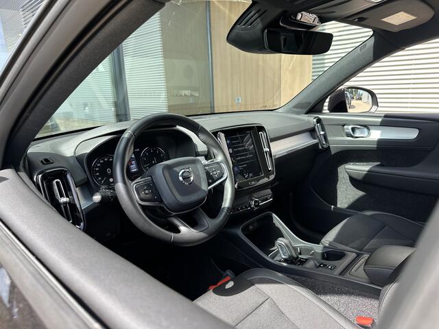 Volvo XC40 T4 Momentum Pro